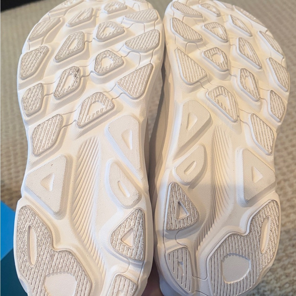 HOKA Clifton 9 - Picture 6 of 6